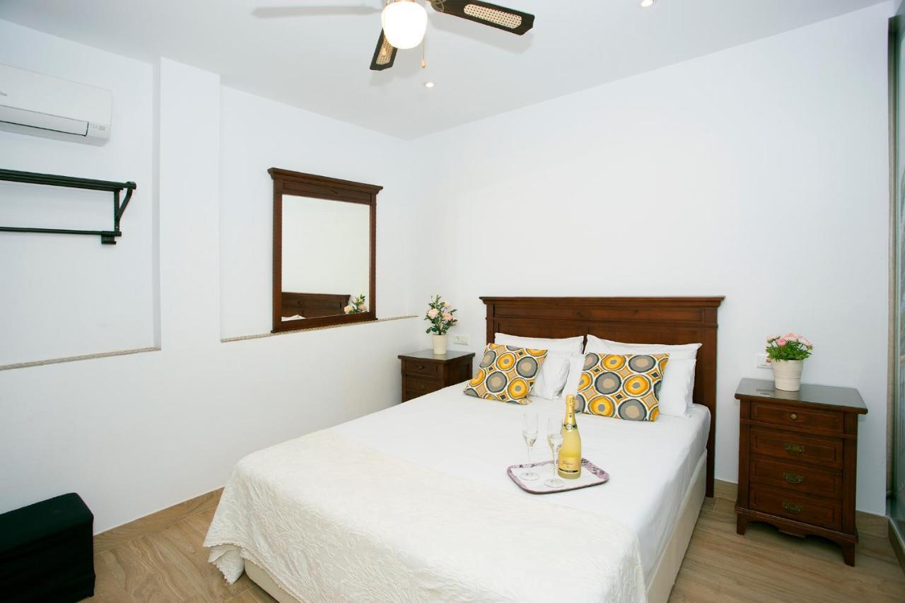 Appartement Fresh, Relax & Sun Historic Center à Málaga Extérieur photo